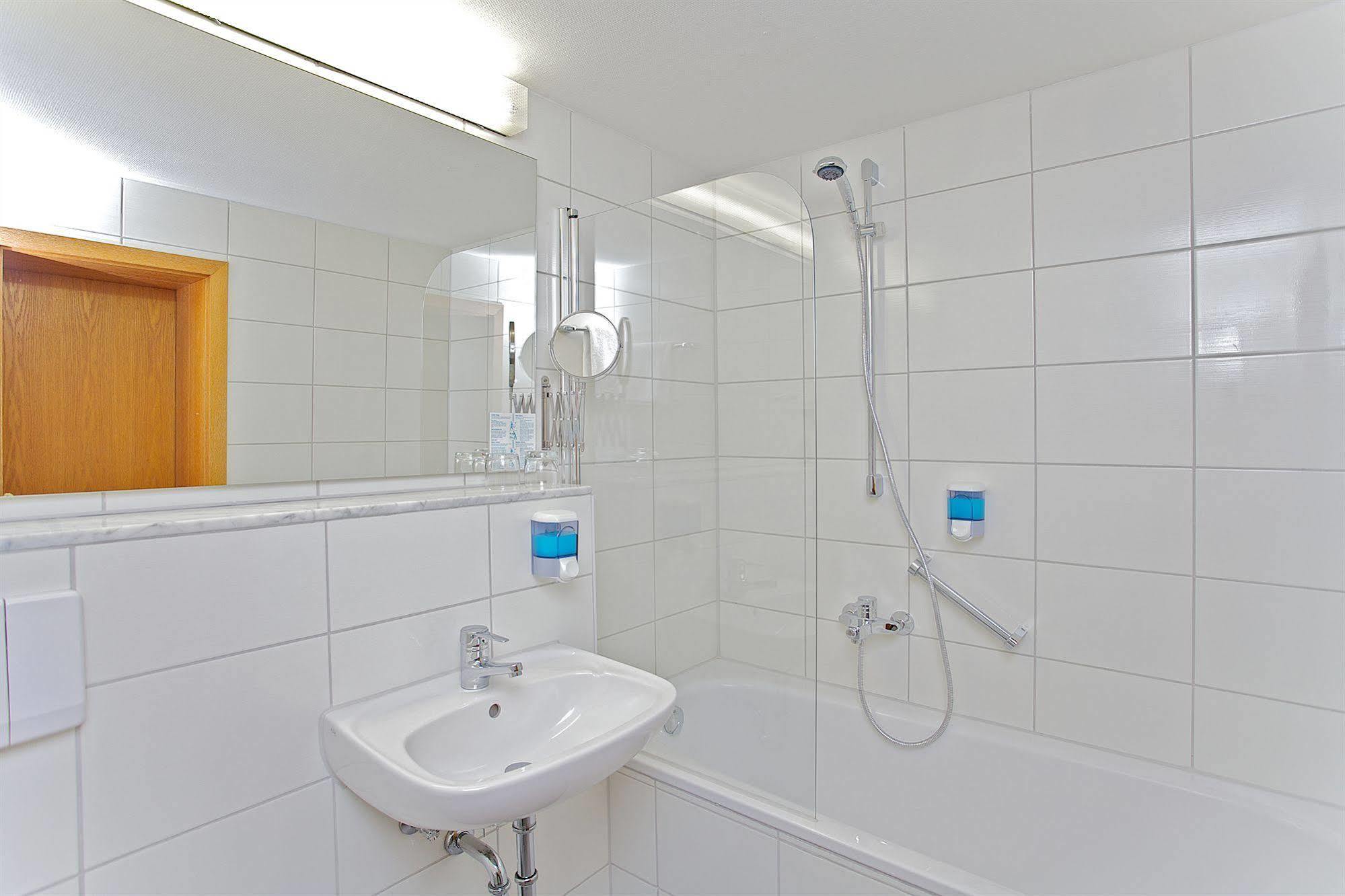 Hotel Reichskrone Heidenau  Bagian luar foto